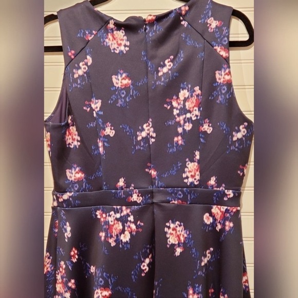 Women's Size 8 Roz & Ali Sleeveless Navy Blue Floral A Line Dress Cottage Core - Picture 3 of 7